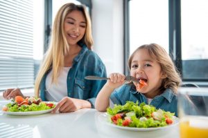 Pentingnya Mencukupi Nutrisi Anak di Masa Pertumbuhan